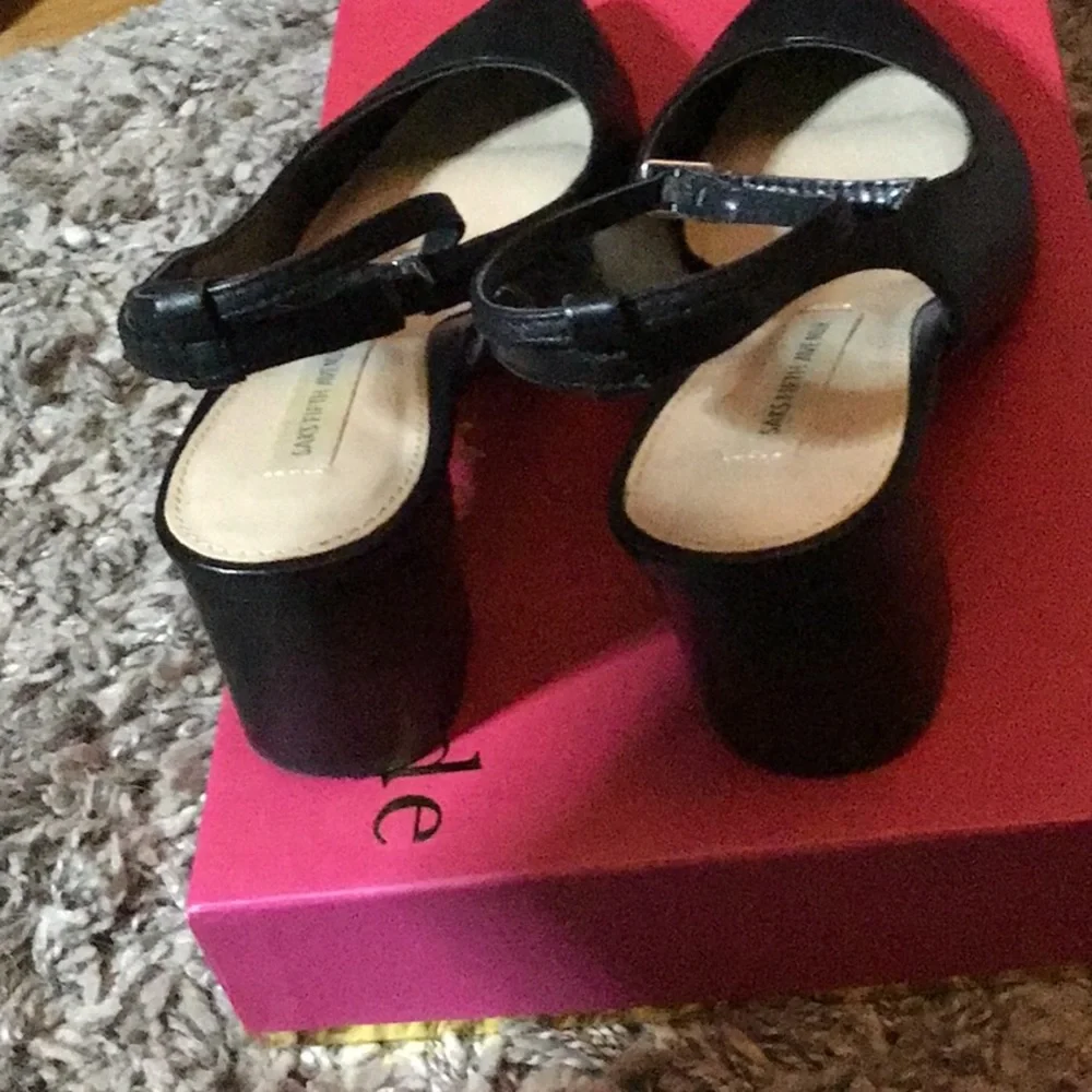 EUC SAKS FIFTH AVENUE BLACK ANKLE STRAP, BLOCK HEEL SZ6 LADIES SHOES. - Picture 2 of 7